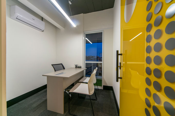 Sala privativa mobiliada